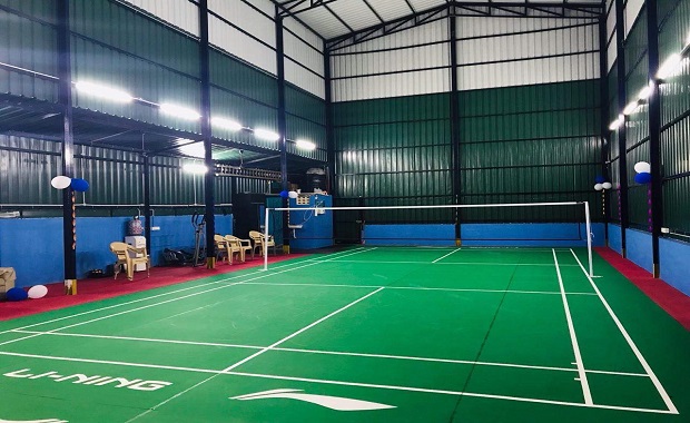 NHỮNG YẾU TỐ TÁC ĐỘNG ĐẾN CHI PHÍ XÂY DỰNG SÂN CẦU LÔNG
