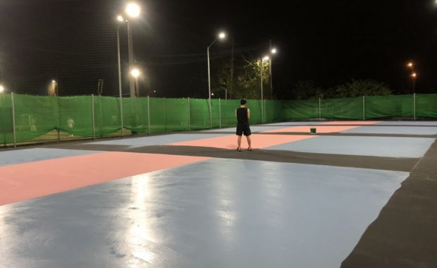 Chất liệu thi công mặt sân pickleball